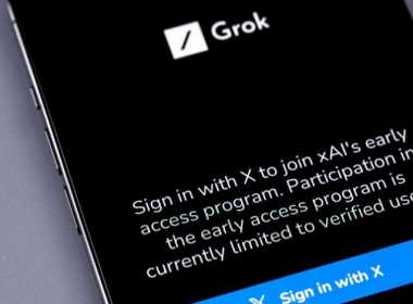 Pagina de deschidere a chatbot-ului Grok pe telefon