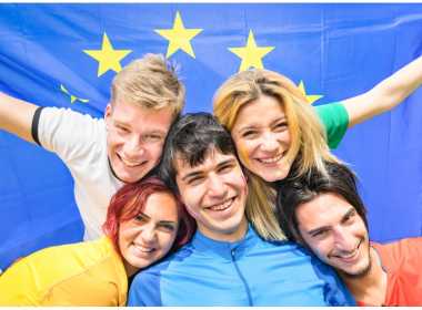 tineri-uniunea europeana-dreamstime
