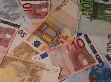 Ghidul incepatorului in accesarea fondurilor europene 2014-2020. Descarca manualul Comisiei Europene pentru firme, fermieri, ONG, tineri