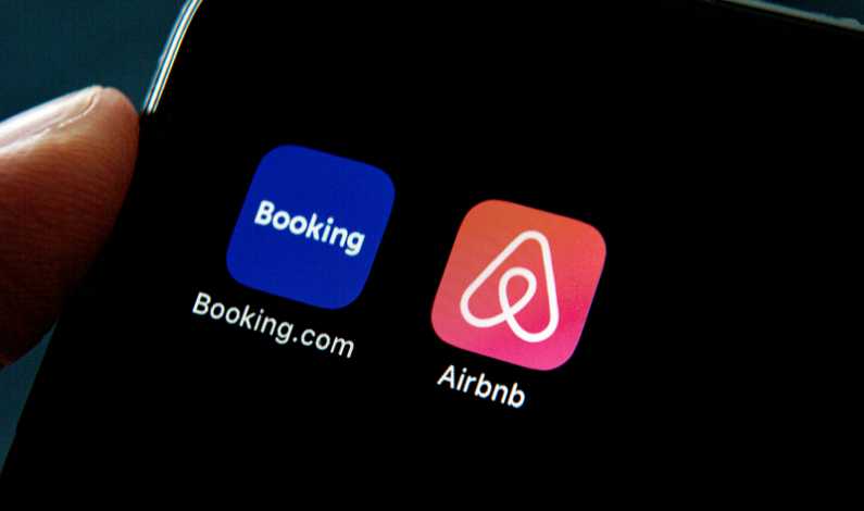 airbnb-booking-dreamstime