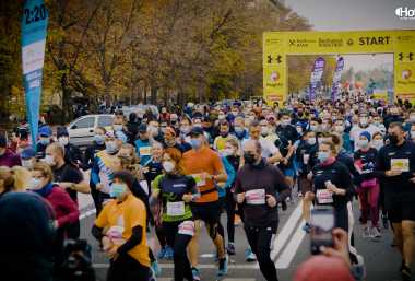 Secvență de la Maratonul Bucureștiului, organizat de 15 ani de Bucharest Running Club