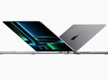 Apple lanseaza macbook pro