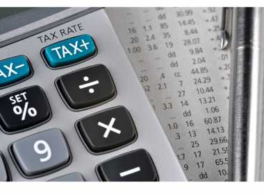 taxe-calculator-dreamstime