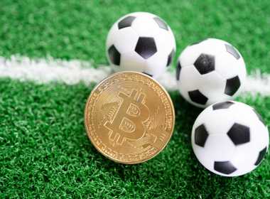 bitcoin-fotbal-dreamstime