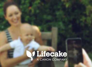 Un startup foto pentru parinti si copii a fost cumparat de Canon Europa