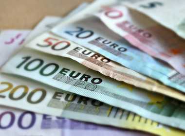 DOCUMENTE Se apropie cei 200.000 de euro pentru microintreprinderi, fara bani de acasa. Cine plateste TVA
