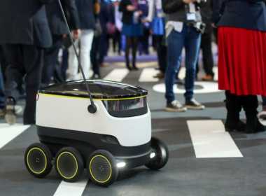 Washington DC aproba prezenta robotilor autonomi pe strazi pentru a livra cumparaturi