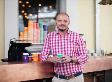 Investitie de 350.000 euro intr-un nou model de business: espresso bar "retail-in-retail". Cum functioneaza si cat costa franciza