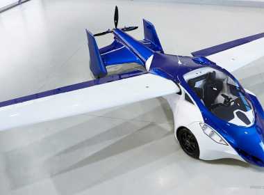 AeroMobil, masina zburatoare, ar putea fi lansata pe piata in 2017. Povestea proiectului realizat de o mica firma slovaca