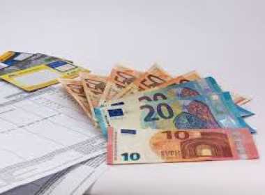Credite in valoare totala de 160 de milioane euro pentru IMM, dupa un acord intre Fondul European de Investitii si UniCredit. Ce proiecte pot obtine finantare