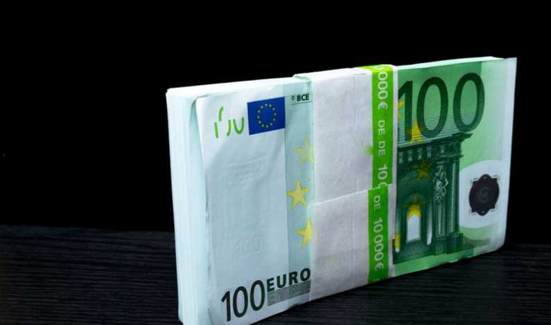euro-bancnote-dreamstime