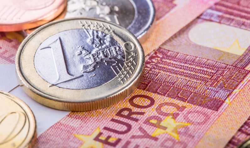 euro-monede-bancnote-dreamstime