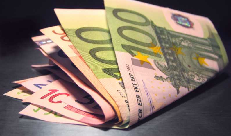 Se modifica programul prin care antreprenorii debutanti primesc ajutor de pana la 10.000 de euro de la stat