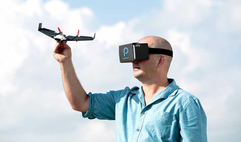 Cum sa transformi un avion de hartie intr-o drona cu camera video, controlata… miscand capul