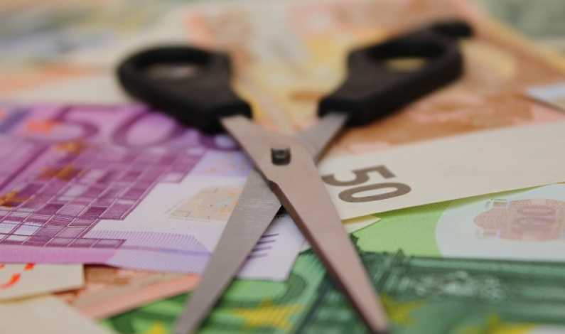 Ministerul Fondurilor Europene intarzie granturile de pana la 25.000 de euro pentru persoanele defavorizate care vor sa-si deschida o afacere. Cauza: sistemul informatic