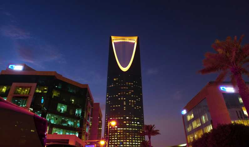 Grupul telecom Softbank si Arabia Saudita creeaza un fond gigantic de investitii in tehnologie